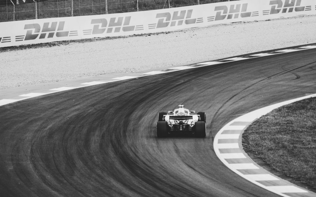 Image 2: Since 2014, hybrid engines have powered the world's fastest drivers to victory. Simulation and virtual testing play a pivotal role in this. Image: Kevin et Laurianne Langlais, Unsplash