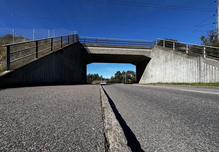 RC_frame_bridge